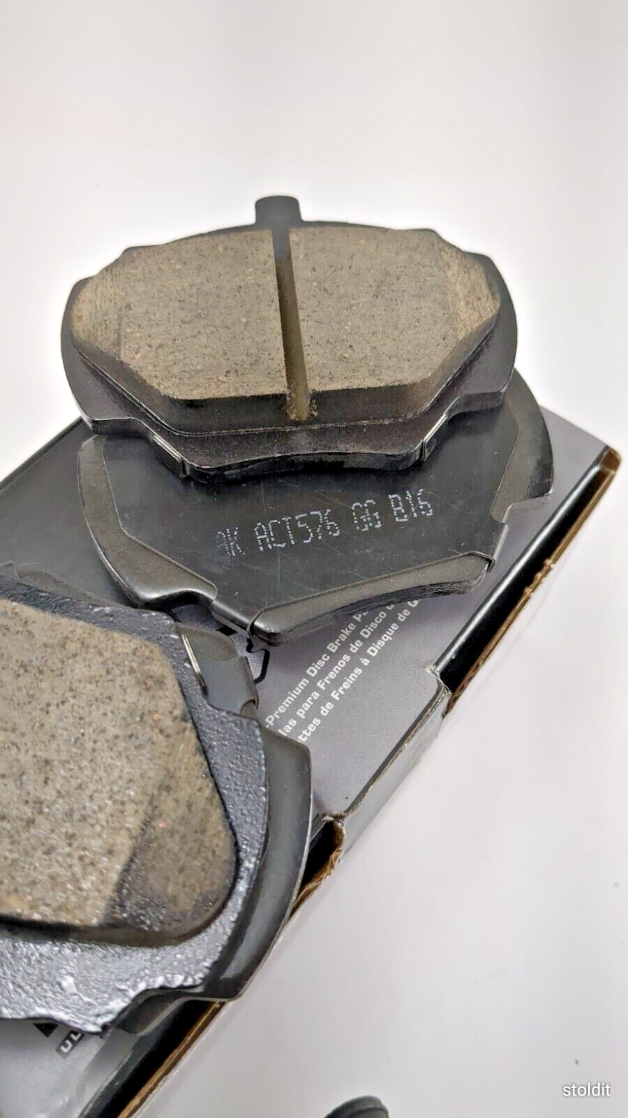 Akebono EUR518 Disc Brake Pad Set For Select 87-99 Land Rover Models